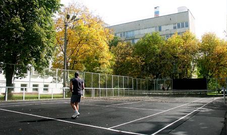 Теннисный корт