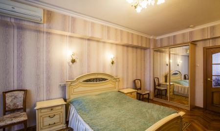 Спальня двухместного люкса трехкомнатного 60 кв.м.