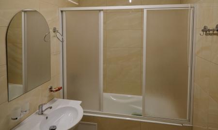 Санузел одноместного улучшенного