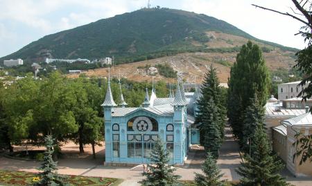 Цветник г. Пятигорск Лермонтовская галерея